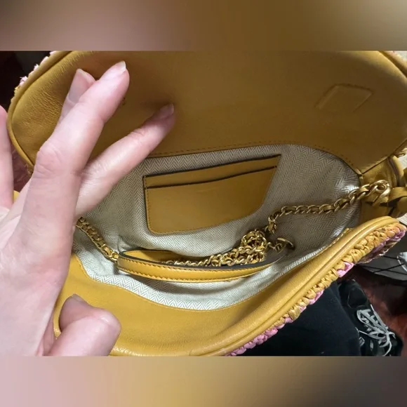 Tory Burch crescent chain bag - Picture 3 of 4